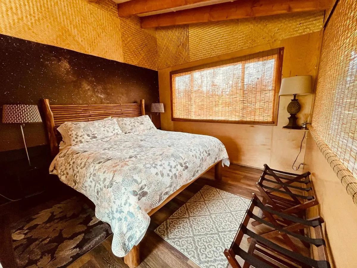 Volcano Eco Cabin & Eco Lodge