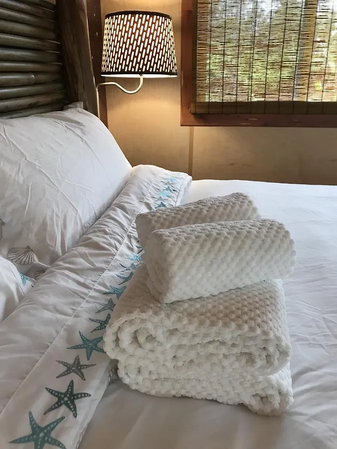 Volcano Eco Cabin & Eco Lodge 0*,